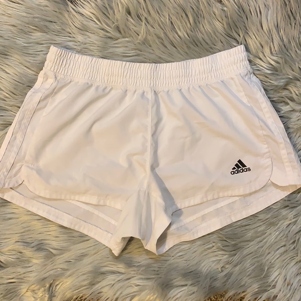 ✨ ADIDAS SIZE SMALL SHORTS ✨